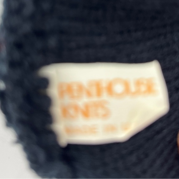 Penthouse Knits Navy Wool Hat with Tassels - Unisex - One Size - Picture 3 of 7